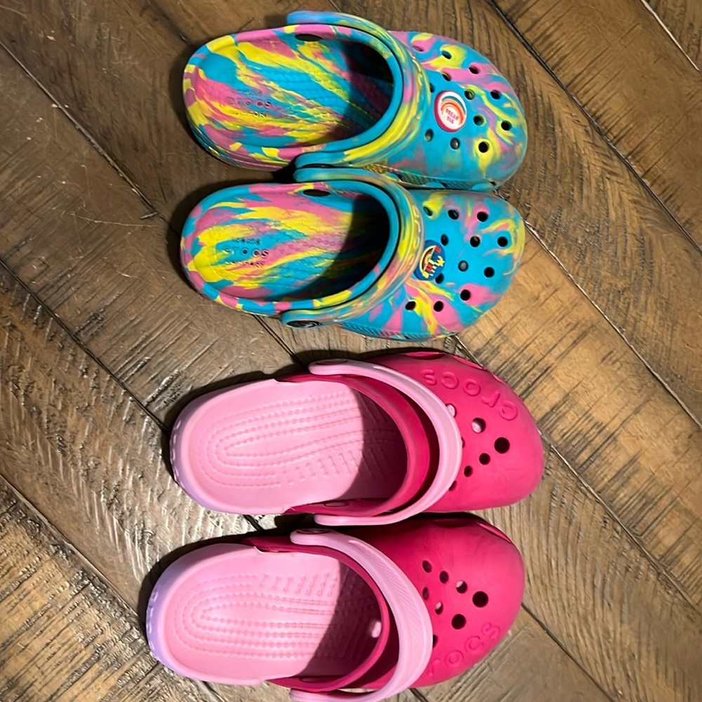 Girls crocs